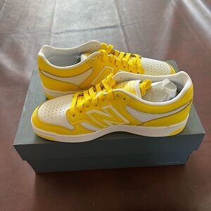 New Balance - Unisex Yellow Sneakers size 9.0W 7.5M